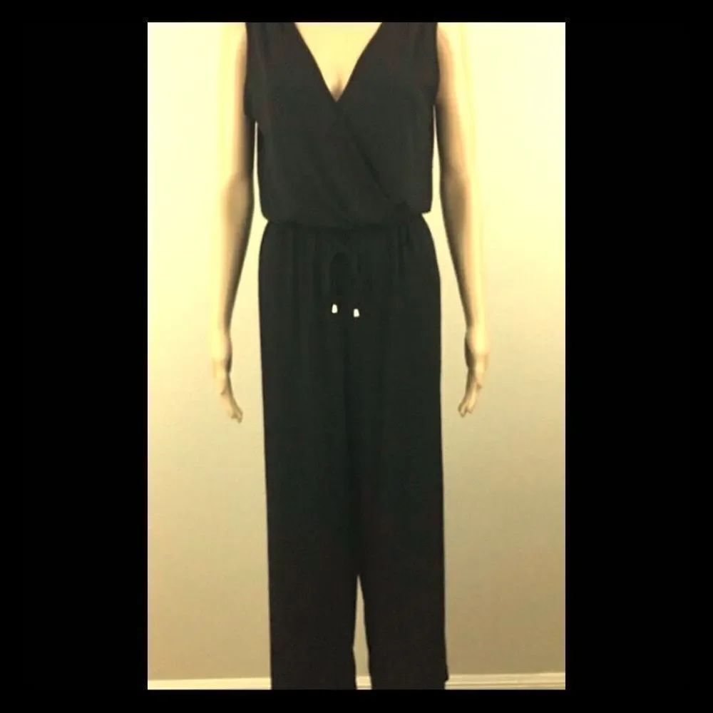 Spense black sleeveless wide leg jumpsuit . 10